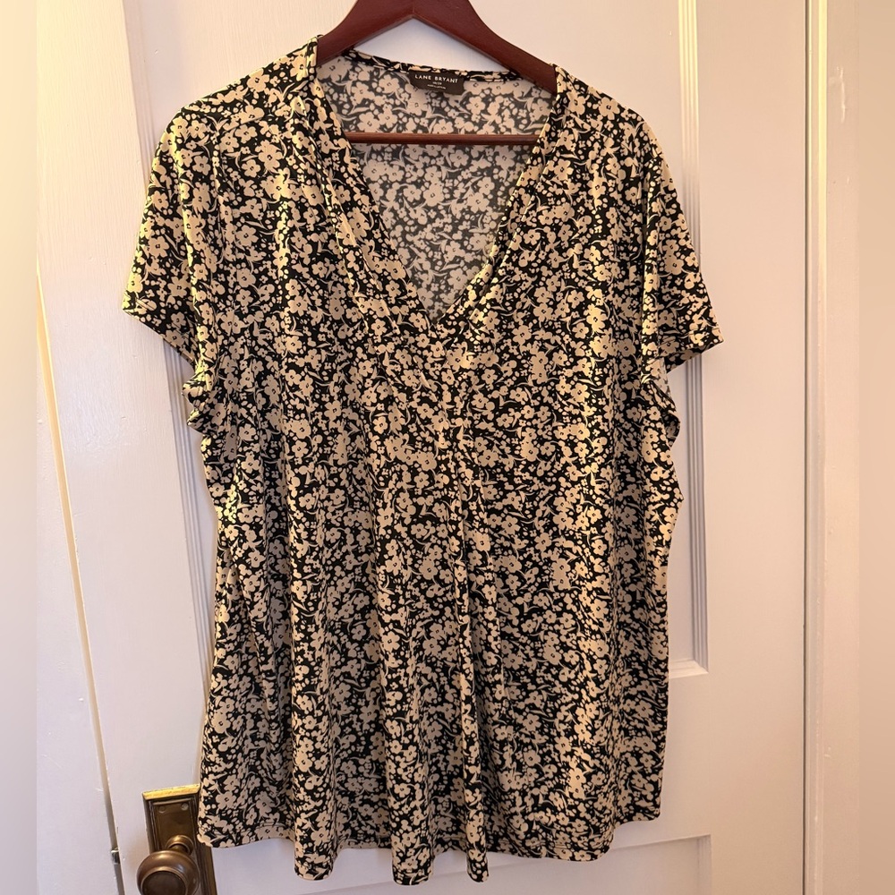 Lane Bryant Floral V-Neck Women's Top Short Sleeved 18-20